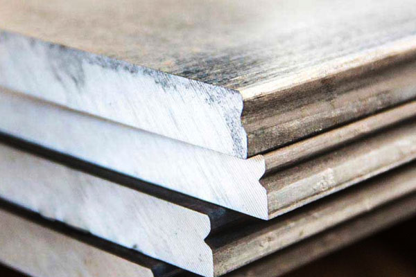 アルミニウム合金板