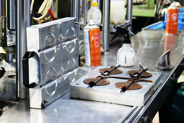 Investment casting mold